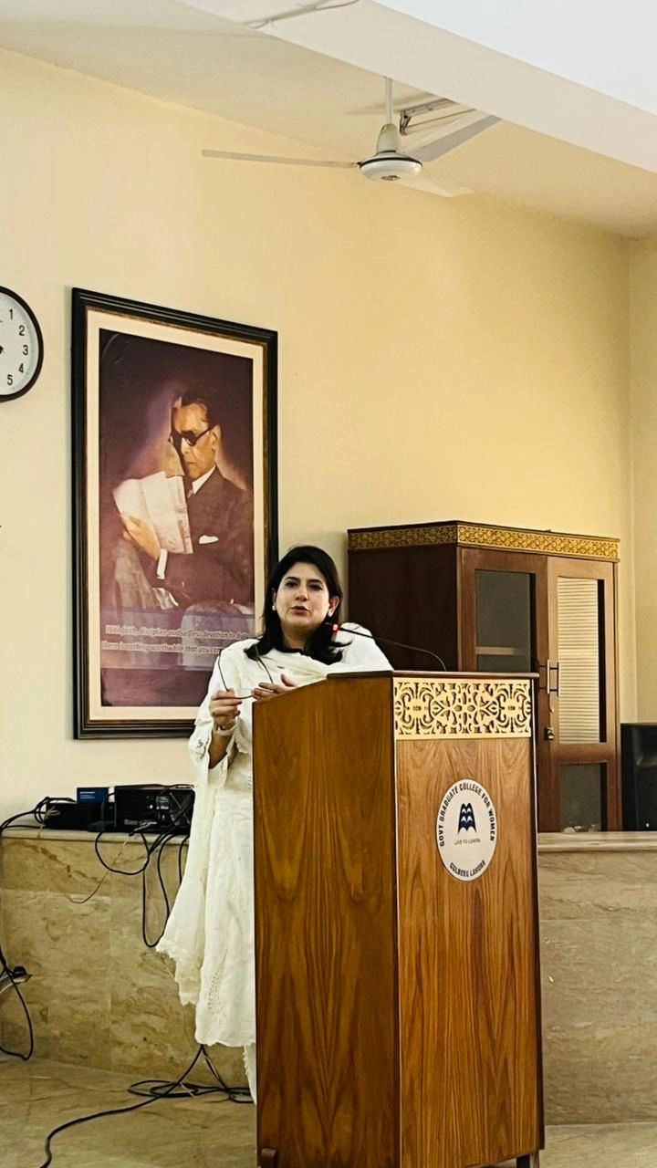 Speaker presenting at the cardiovascular health CNE session, Government Graduate College for Women, Gulberg, Lahore